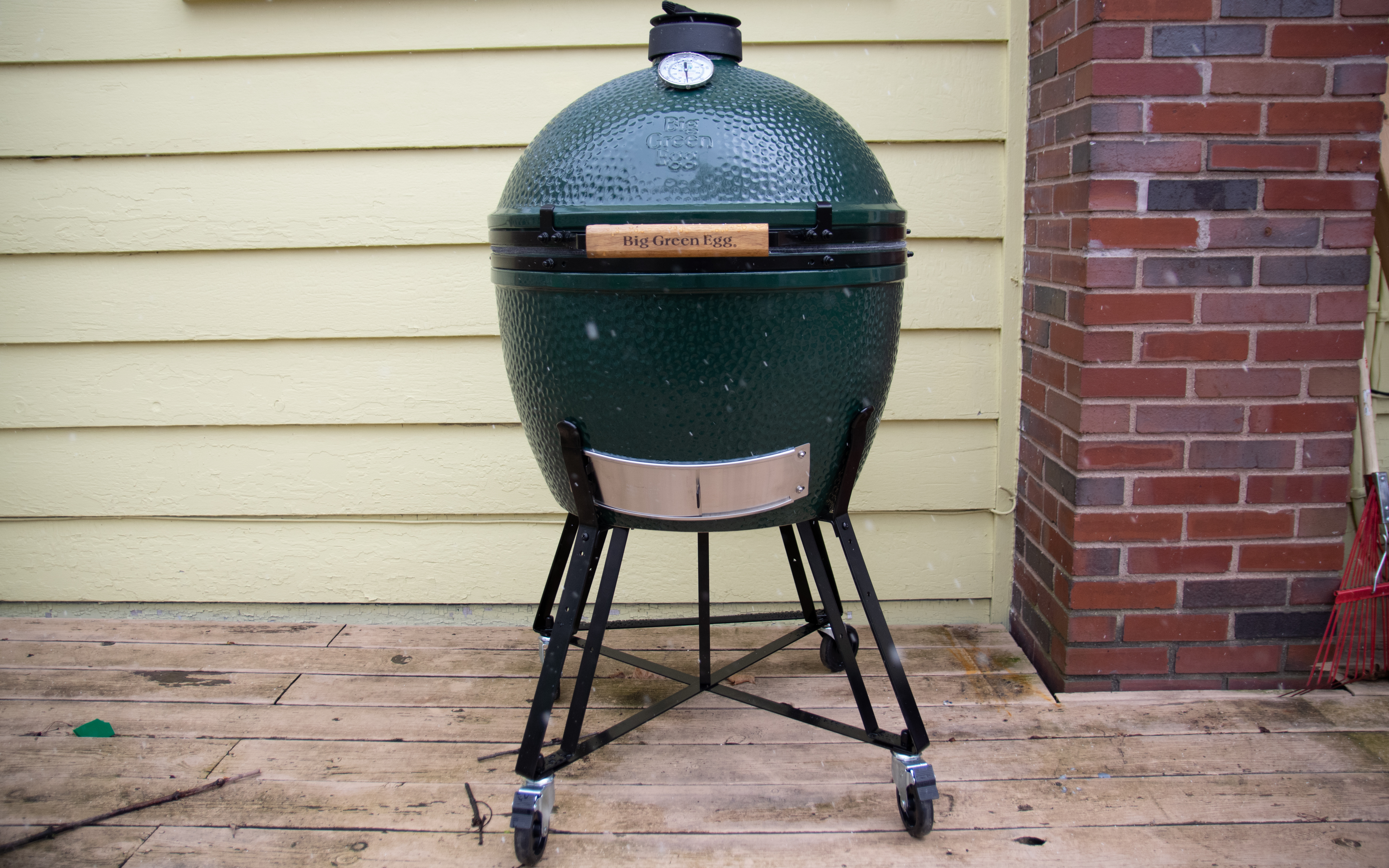 The XL Big Green Egg